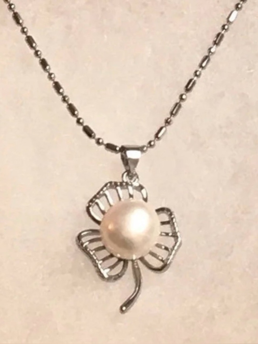 18KT White Gold 11MM NATURAL White South Sea Pearl Flower Pendant Necklace AAA+
